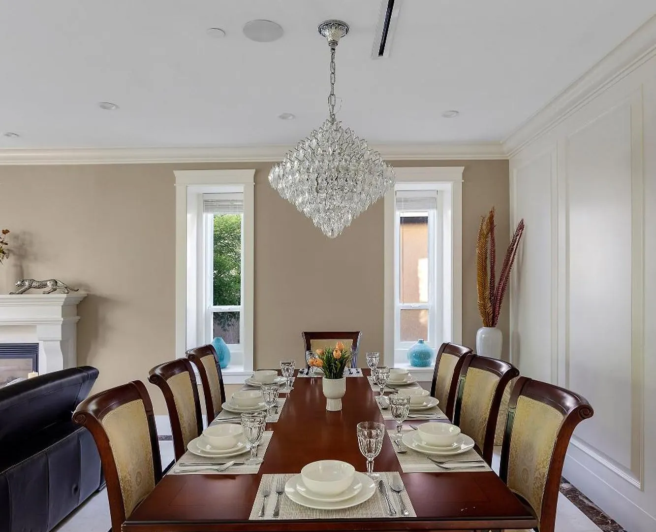 Luxurious Multi-Family Home In Vancouver West, 10 Mins Downtown