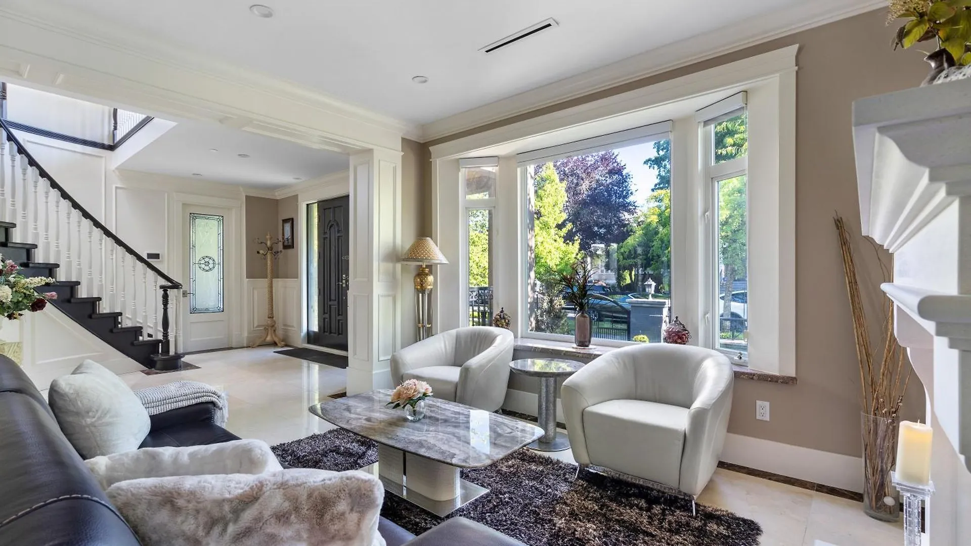 Holiday home Luxurious Multi-Family Home In Vancouver West, 10 Mins Downtown