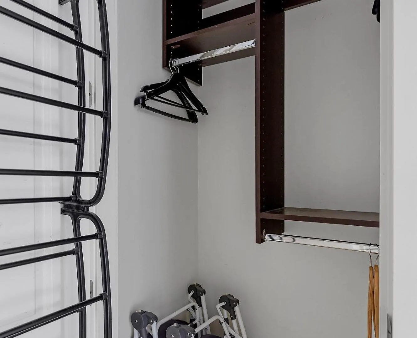 Luxurious Multi-Family Home In Vancouver West, 10 Mins Downtown 0*,