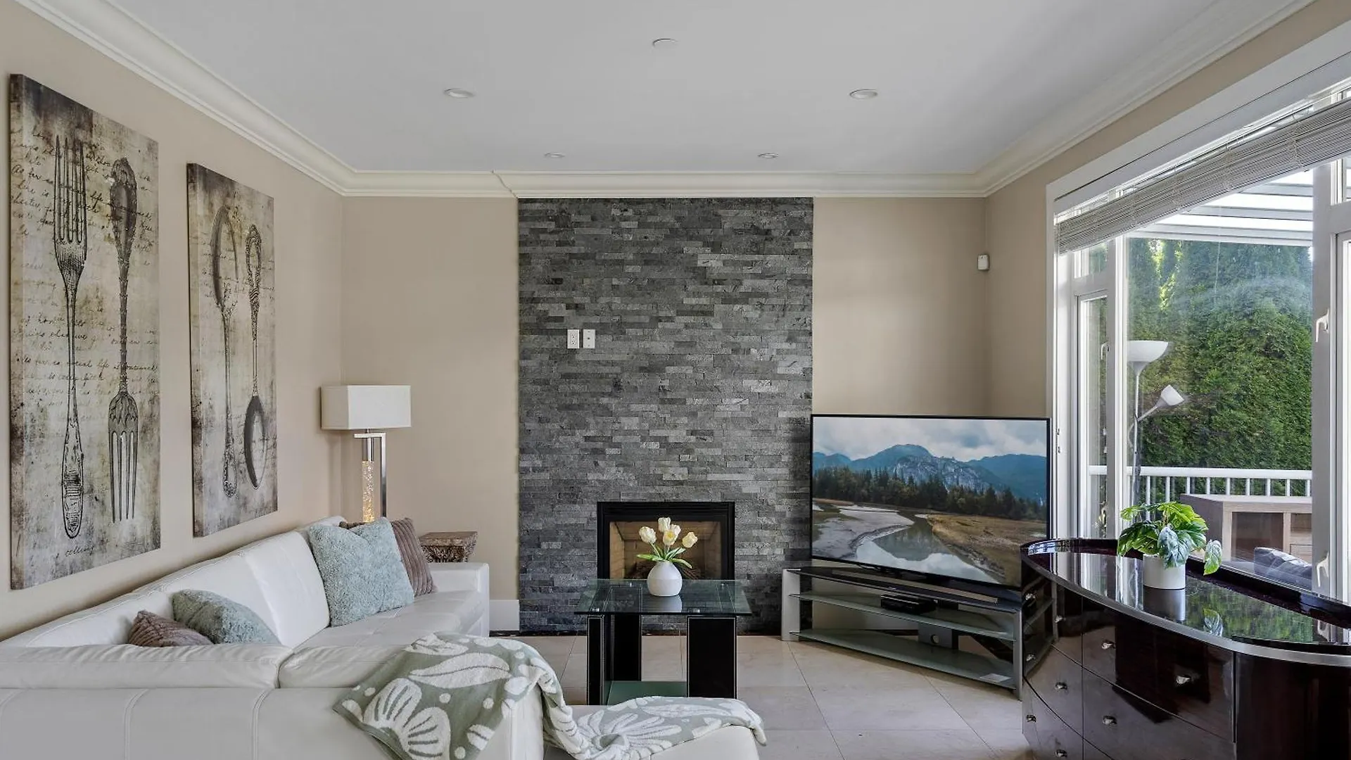 Luxurious Multi-Family Home In Vancouver West, 10 Mins Downtown 0*,  Kanada
